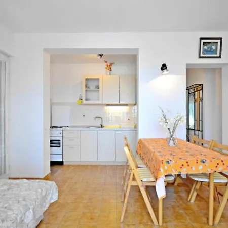 Bozikovic - - Vitarnja Jelsa (Hvar)