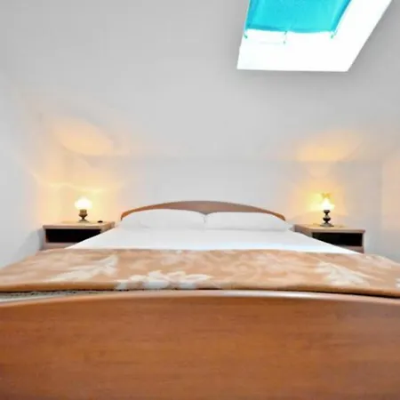 Bozikovic - - Vitarnja * Jelsa (Hvar)